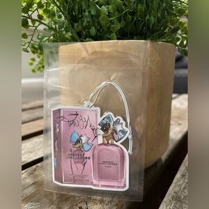 New sealed Marc Jacobs Perfect Double Sided Scented Air Freshener for Car